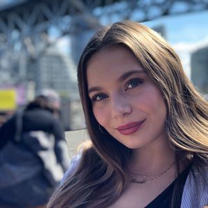 Meet your Posher, Maxine